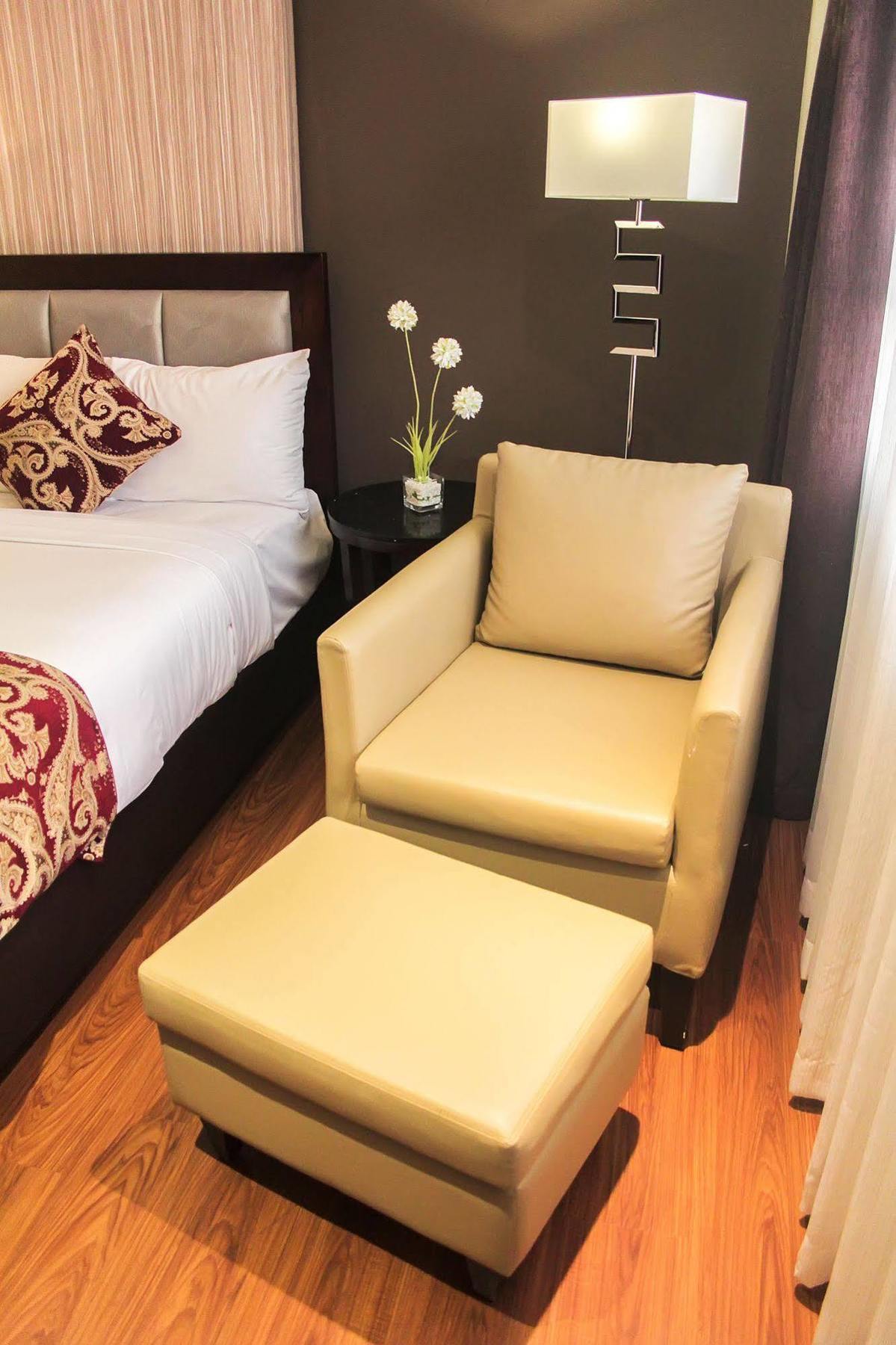 Brentwood Hotel